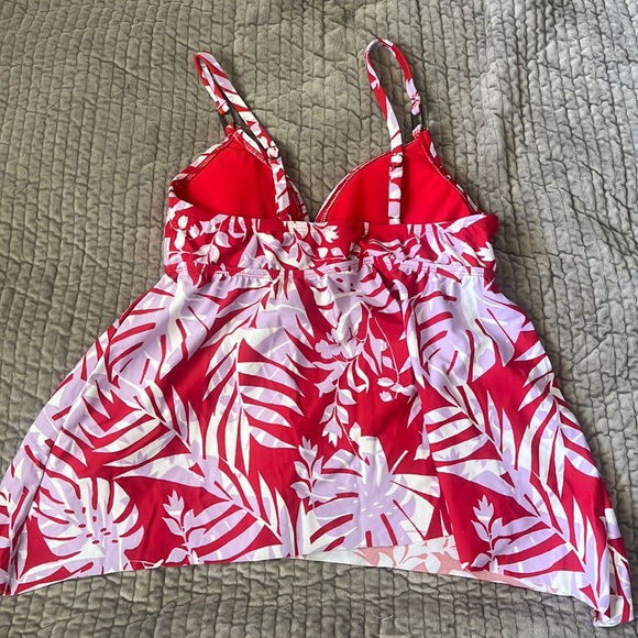 Y2K bathing top🌺 - Picture 2 of 3